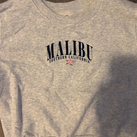 Hollister crewneck - Picture 3 of 3